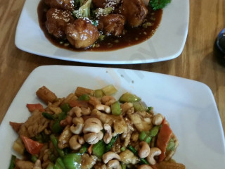 Yum Asian Bistro