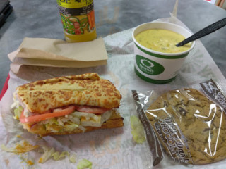 Quiznos Subs