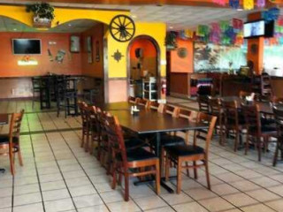 Los Agaveros Mexican Grill And