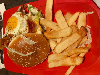 Red Robin Gourmet Burgers And Brews