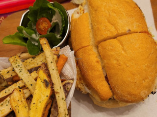 Chakruna Native Burgers