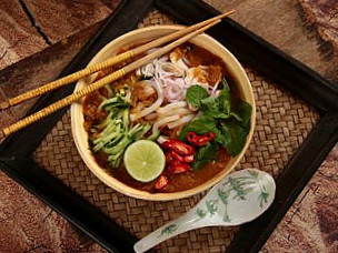 Warung Mak Teh Saadiah Laksa