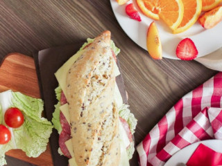 Valencias Pizzeria Och Rest.