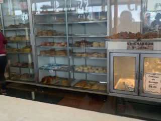 La Favorita Bakery