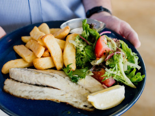 Seabreeze Family Restaurant @ The Surf Club Coolangatta