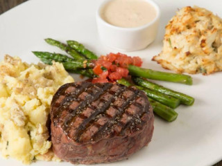 J. Gilbert’s – Wood Fired Steaks Seafood Mclean