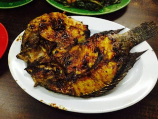 Ikan Bakar Pecel Lele Semar