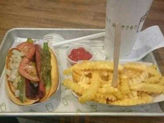 Shake Shack Garden State Plaza