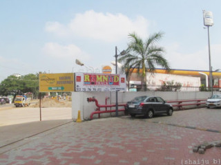 Golden Shopping Mall