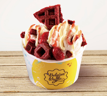 Berry Red Velvet Sundae Small