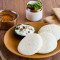 Idli-Sambhar Med Kokos Chutney