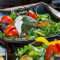 Ensalada De Burrata Con Tomate Y Pesto