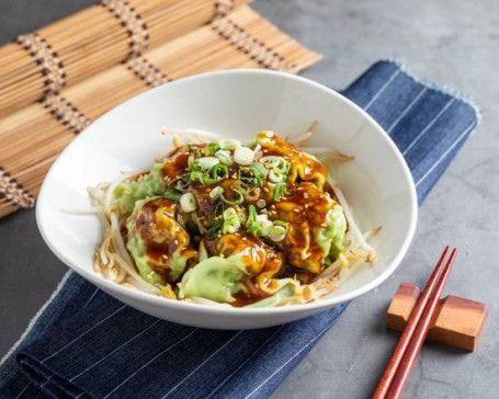 Välkommen Till Shǒu Grönsaks- Och Fläsk Wonton In Chili Oil