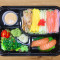 Hé Fēng Lěng Miàn Biàn Dāng Pīn Liǎng Jiàn Sān Wén Yú Shòu Sī Cold Noodle Bento Plus Salmon Nigiri (2Pcs)