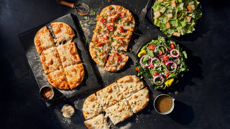 3 Flatbread Pizza Family Feast With Vanilla Cinnamon Rolls