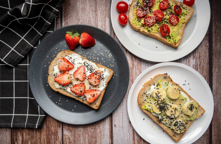 Avocado, Egg White Spinach Breakfast Power Sandwich