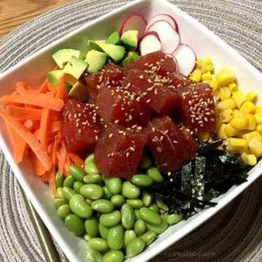 Ahi Tonfisk Poke Bowl