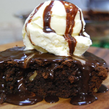 Hot Fudge Brownie A La Mode